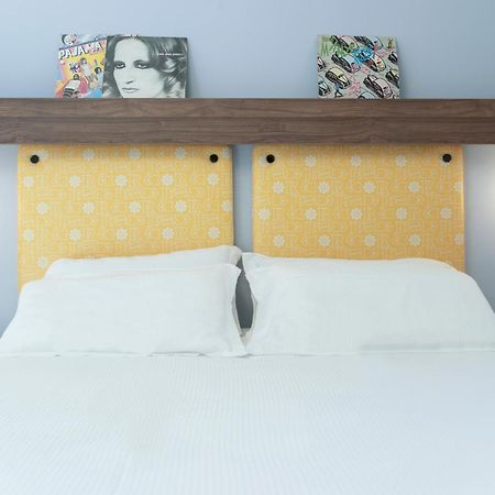 Hotel Jolly Roger Pietra Ligure Buitenkant foto