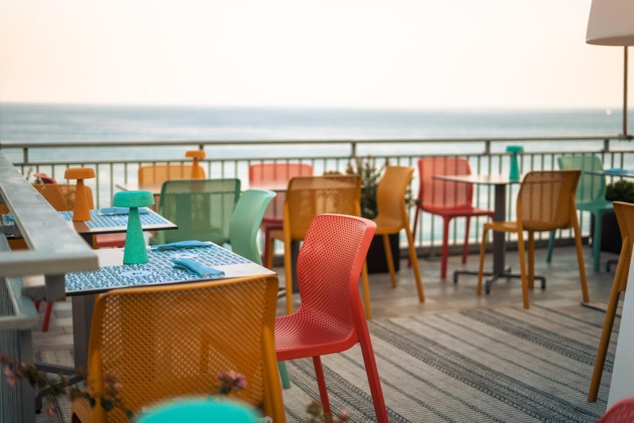 Hotel Jolly Roger Pietra Ligure Buitenkant foto