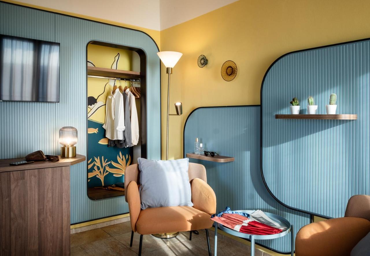 Hotel Jolly Roger Pietra Ligure Buitenkant foto