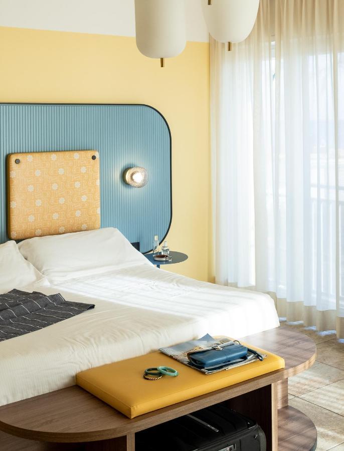 Hotel Jolly Roger Pietra Ligure Buitenkant foto