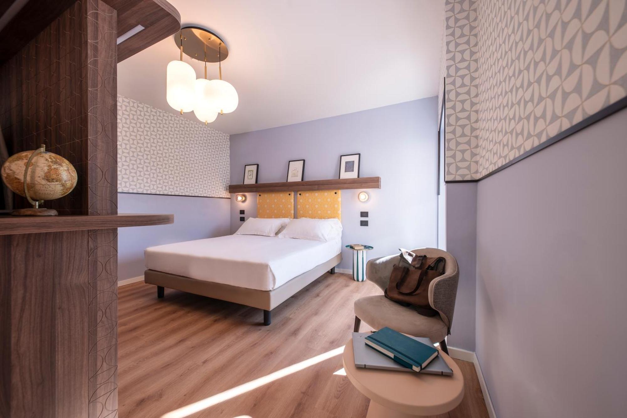 Hotel Jolly Roger Pietra Ligure Buitenkant foto